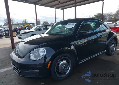 2015 Volkswagen Beetle 1.8T Classic из США, поврежденный, VIN 3VWF17AT1FM607438